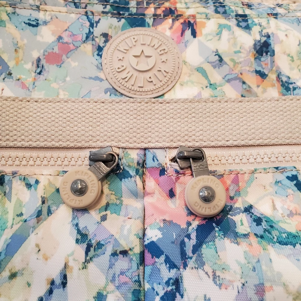 Kipling crossbody